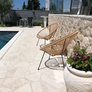 Kovacev Apartment Zadar